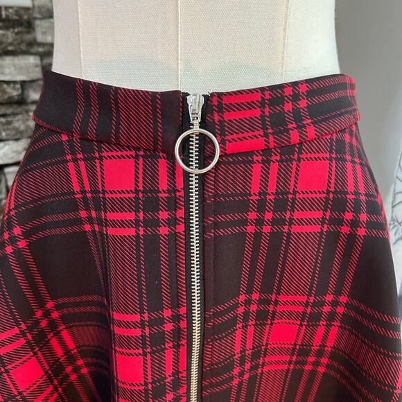 Hot Topic Plaid O-Ring Skater Skirt Lot of 2 SZ S Black & White, Red & Black - Picture 7 of 9